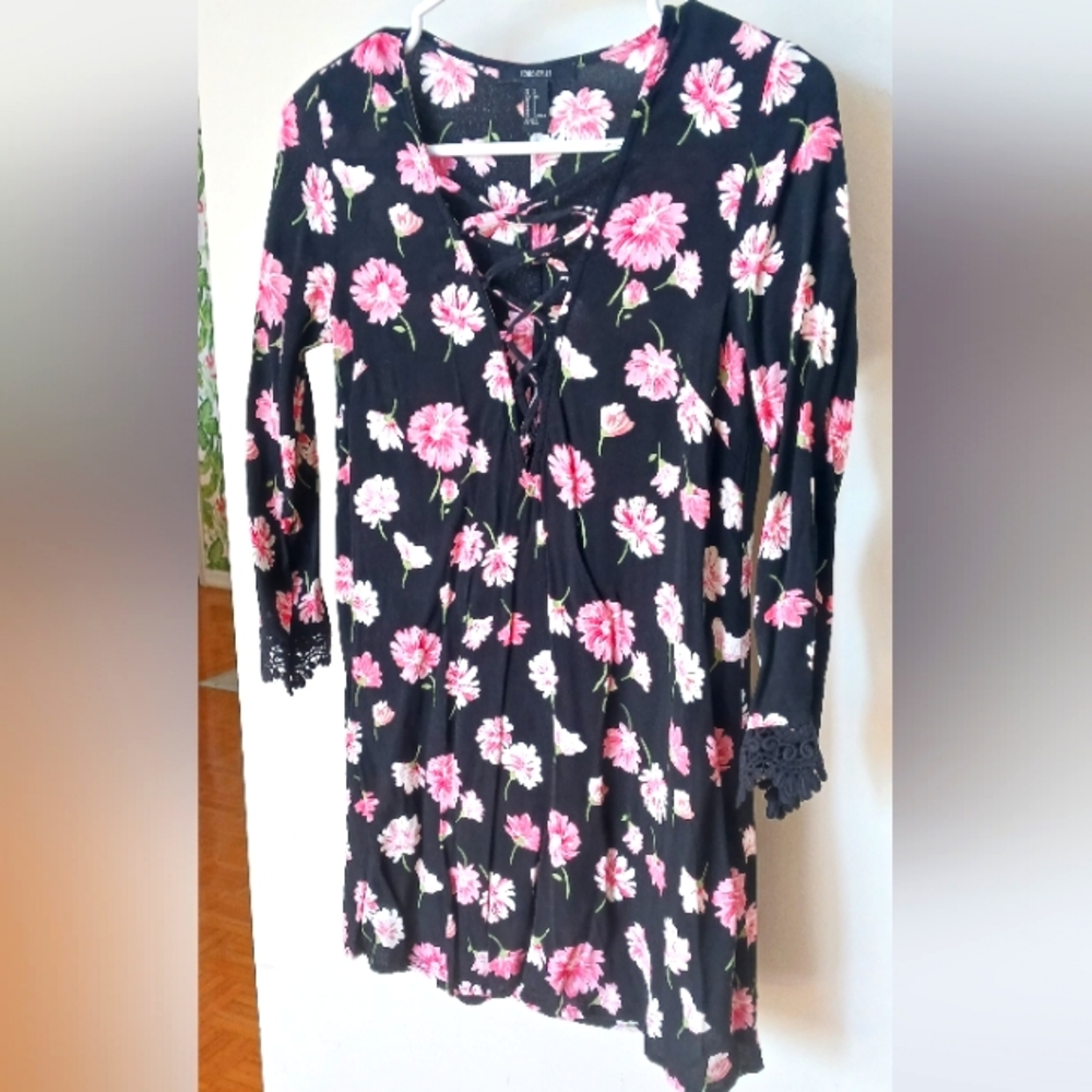 Forever 21 Floral Dress / Cover-up